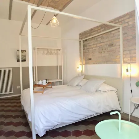 Testaccio - Volta 45 2+2 * روما